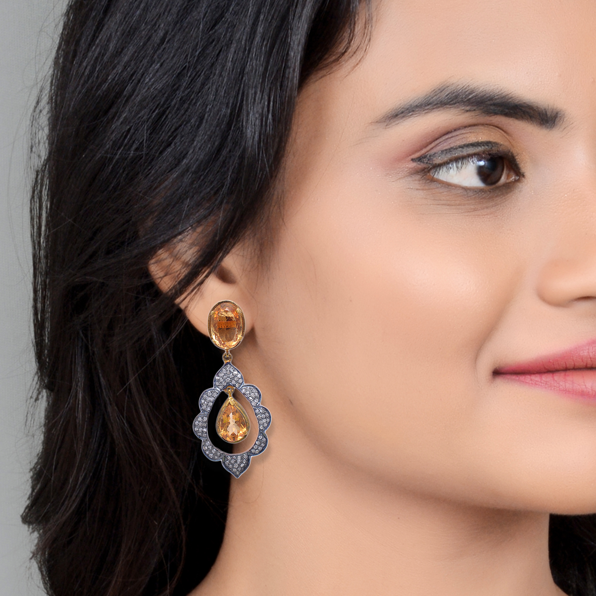 Pair of earrings with vibrant Citrine & uncut diamonds set in gold plated silver - Image 2