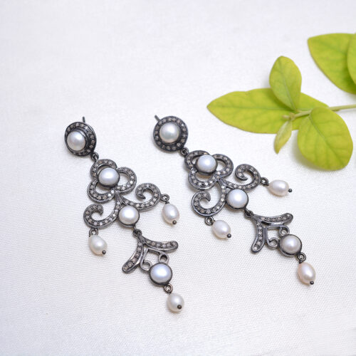 Victorian pair of earrings with Pearls & diamonds in silver 