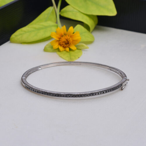 Black diamonds bangle in silver