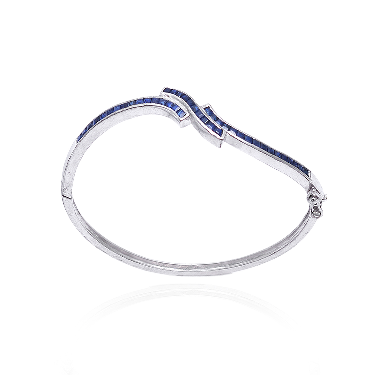 Square blue sapphire bangle in silver - Image 2