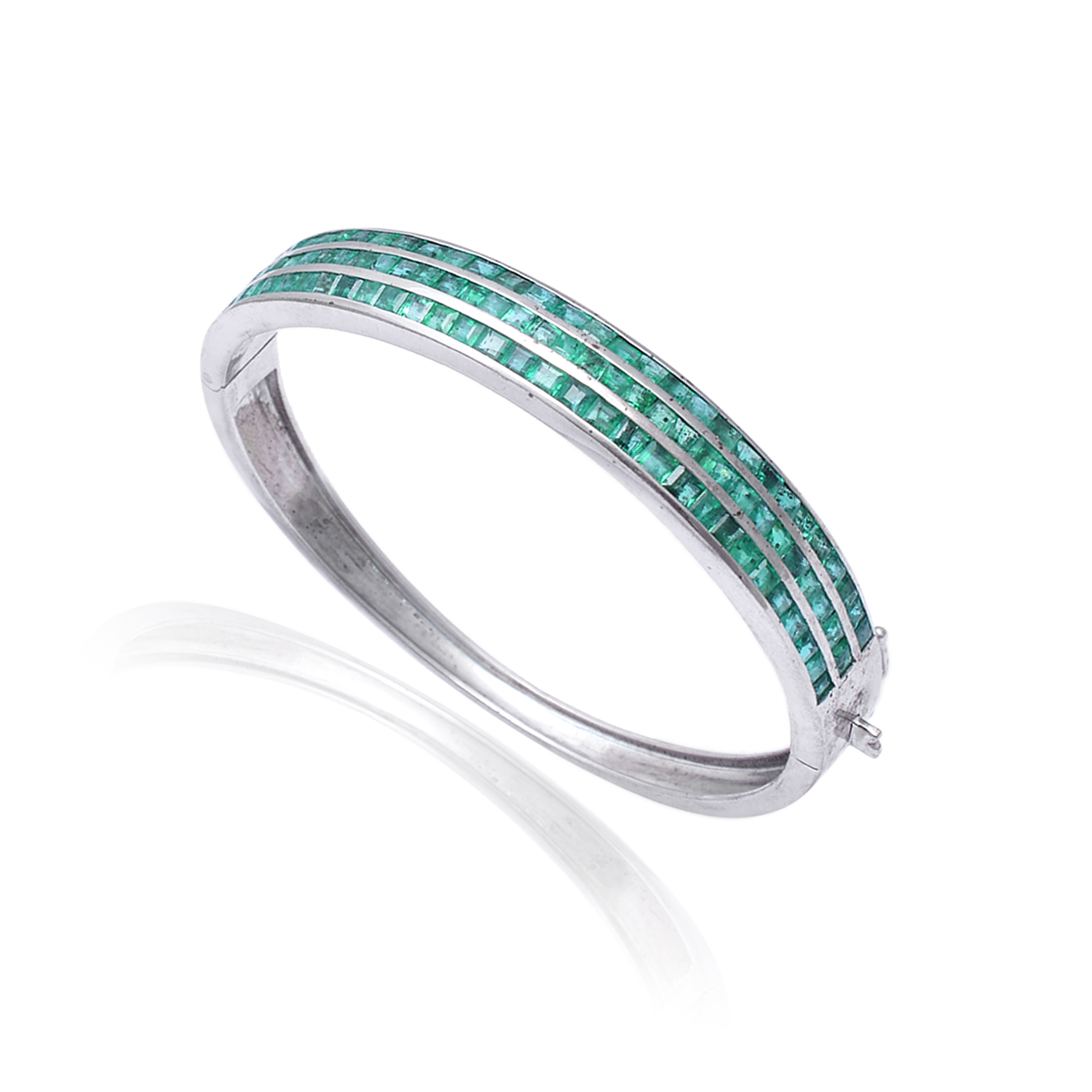Square emeralds bangle in silver - Image 2