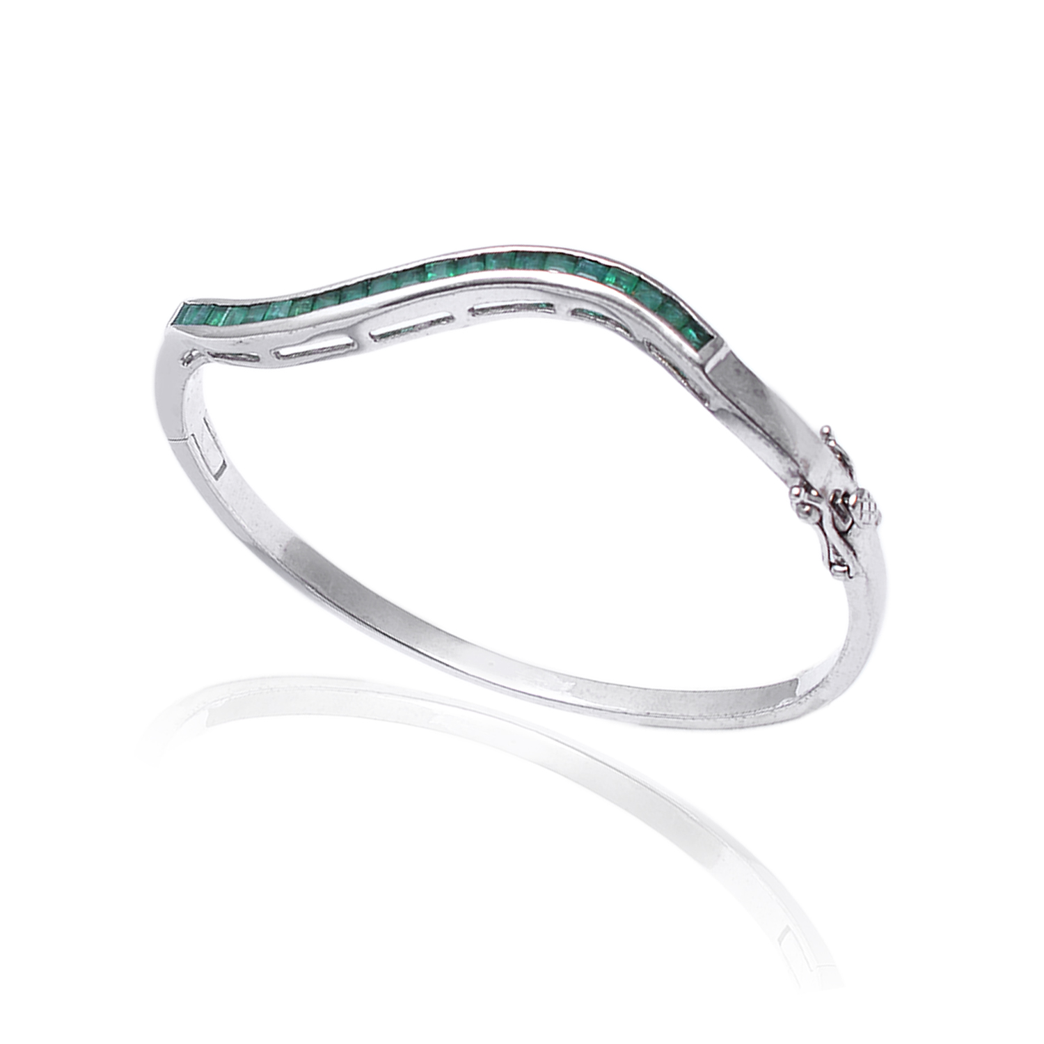Emerald squares bangle in silver - Image 3