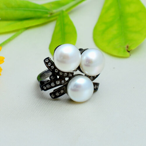 Pearls & uncut diamonds Victorian ring in silver 