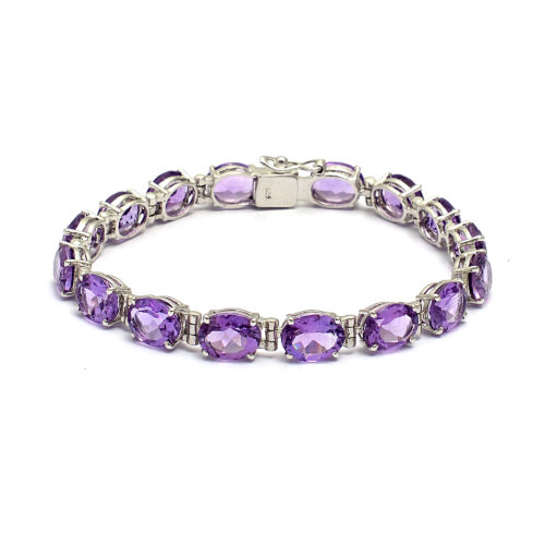 Oval emythist bracelet in silver