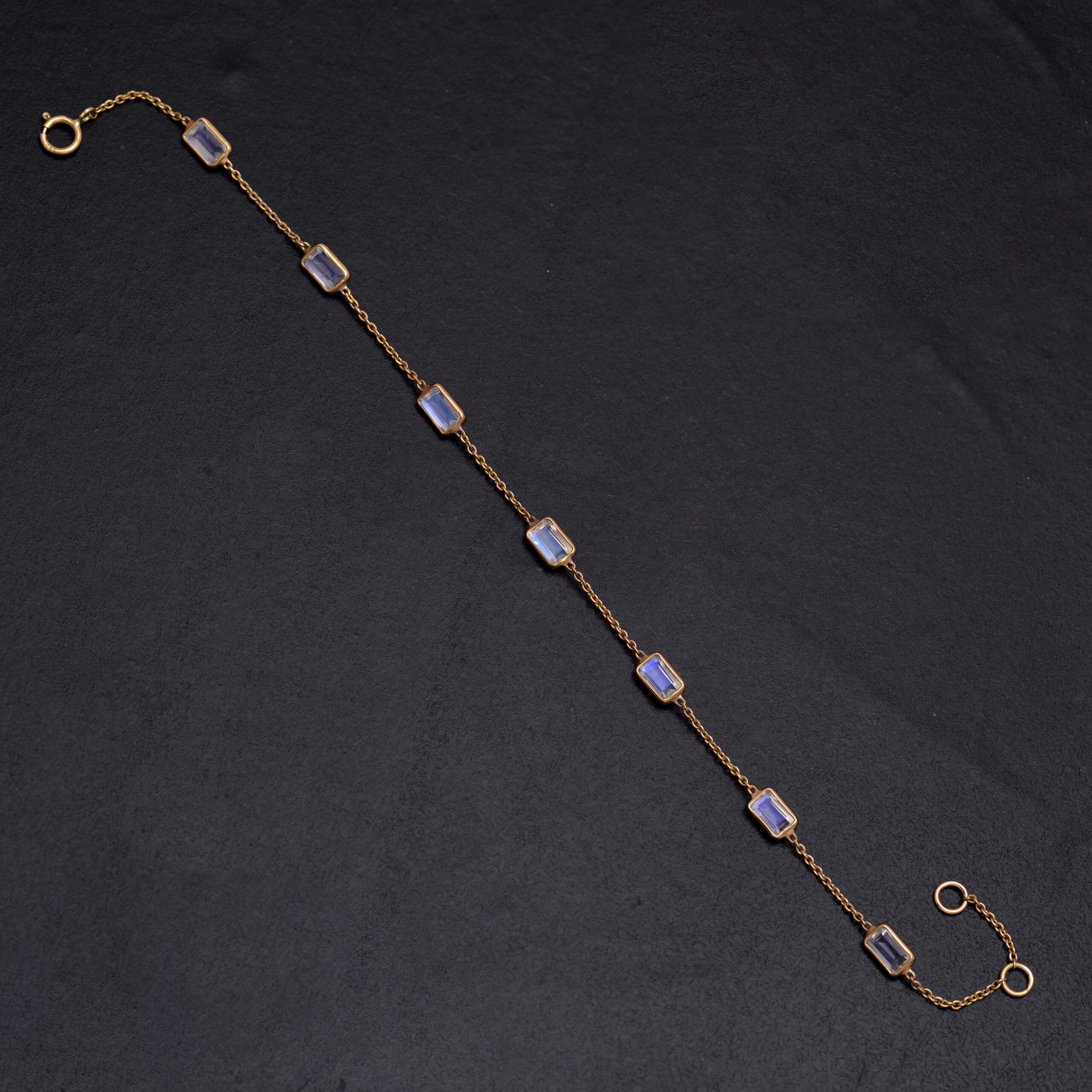 Rainbow moonstone bracelet in 18KT gold - Image 2
