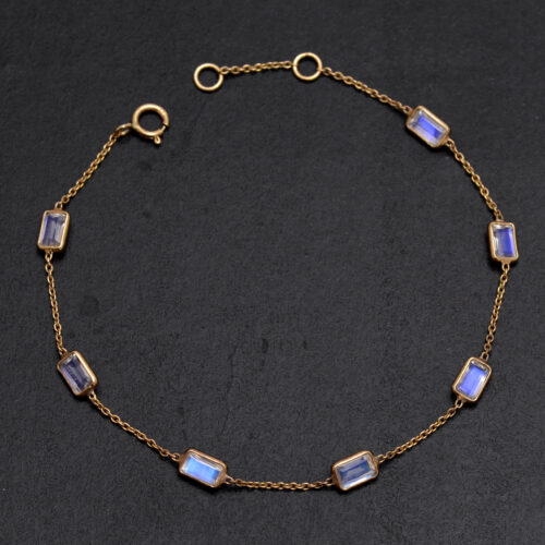 Rainbow moonstone bracelet in 18KT gold