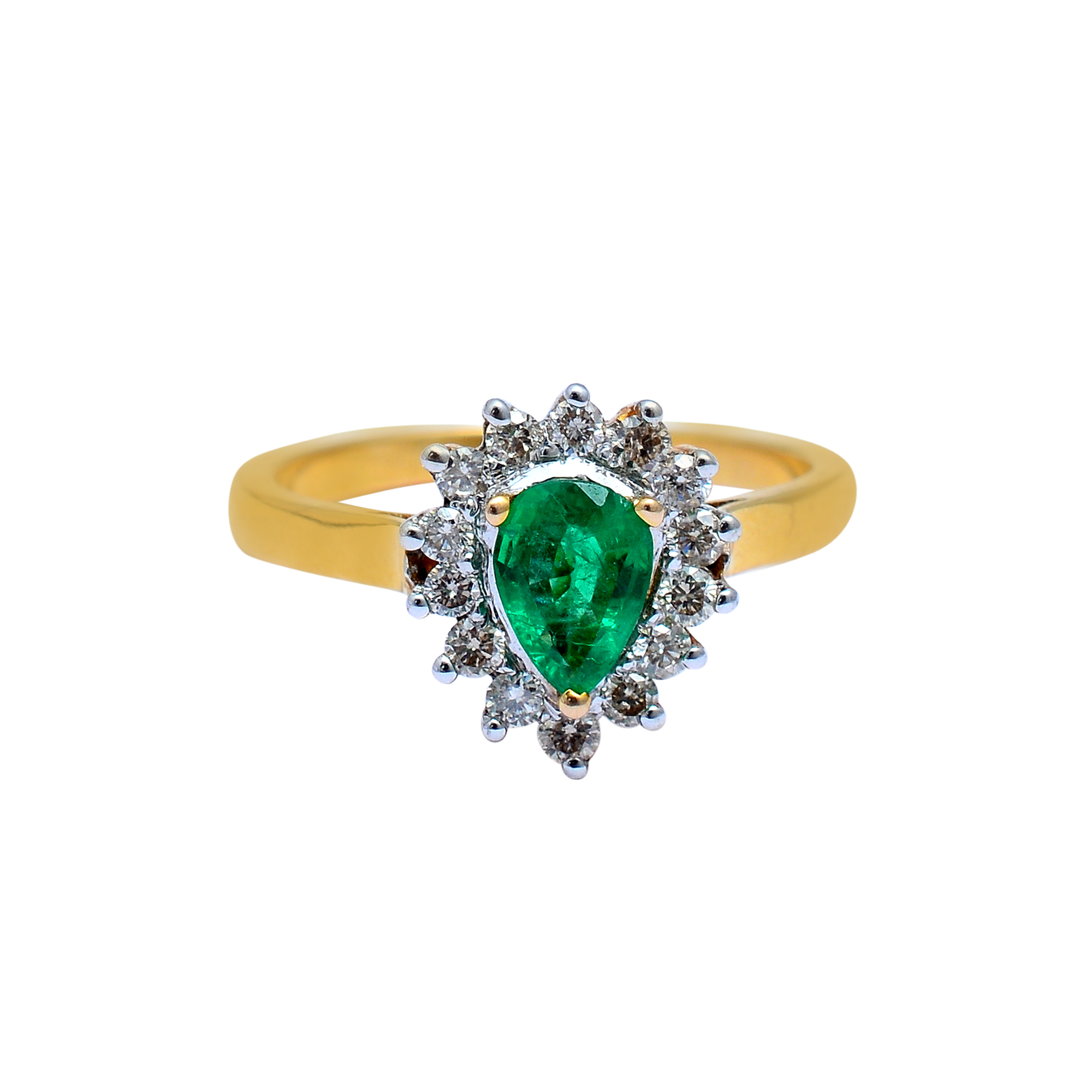 Emerald pear shape cluster diamonds ring in 18KT yellow gold - Image 3