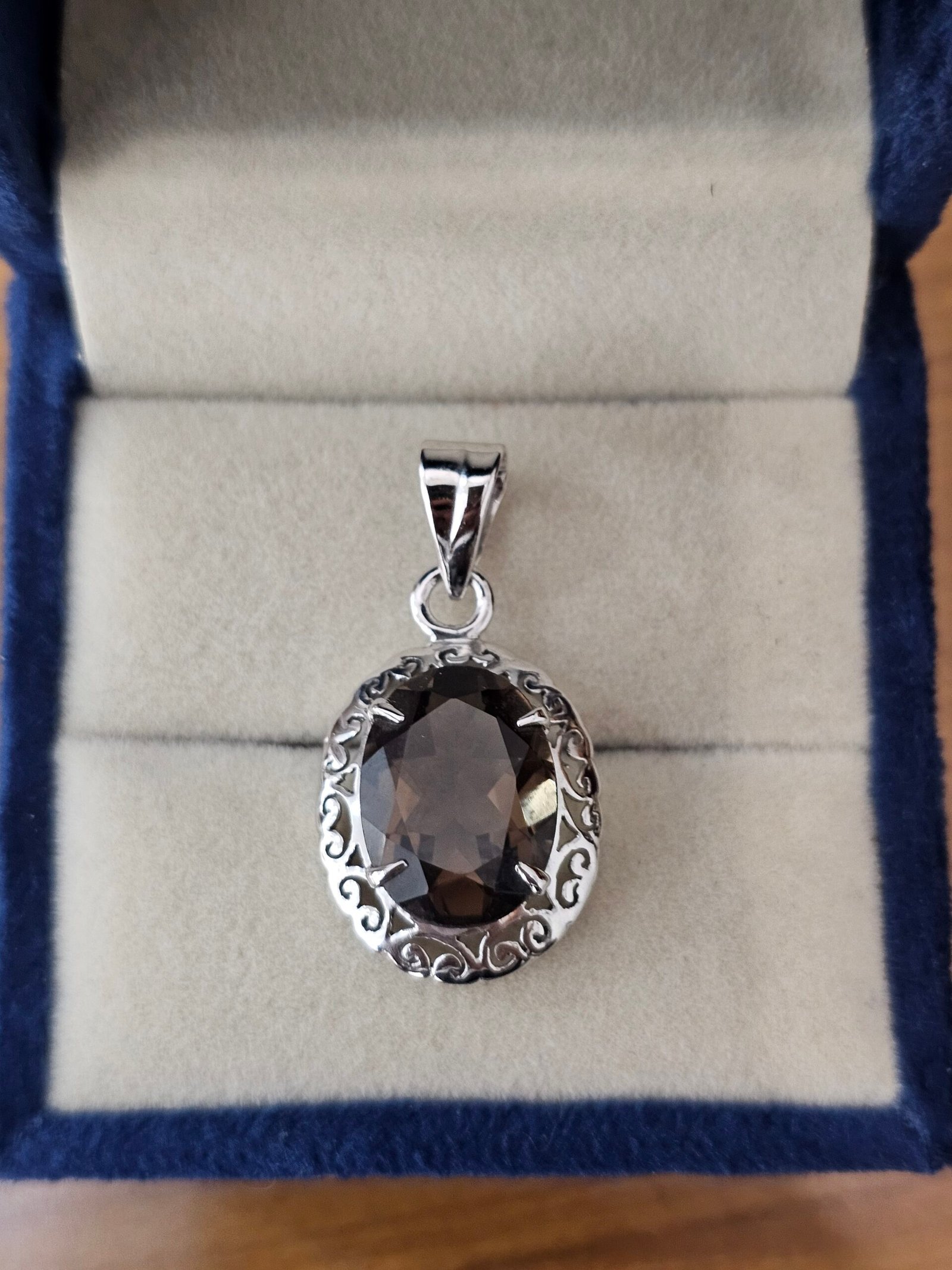 Oval Smoky Topaz Silver Pendant - Image 3
